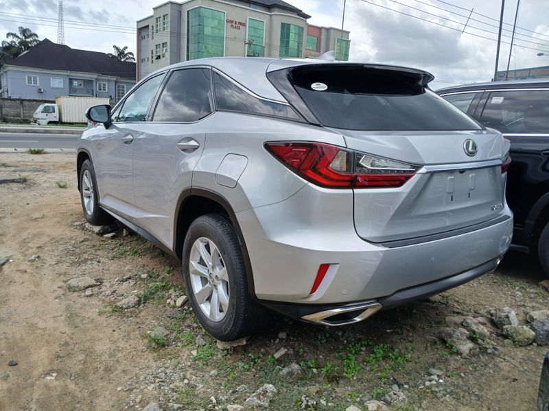 Thumbnail 5 of 2017 Lexus RX xle